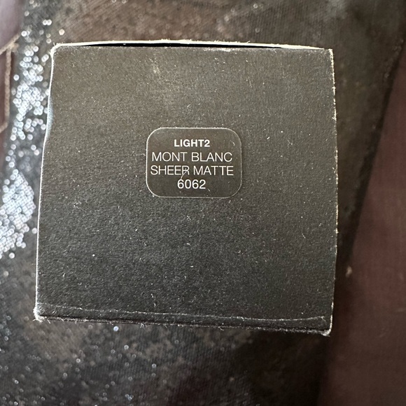 Nars sheer matte foundation light 2( mont blanc) - Picture 9 of 10